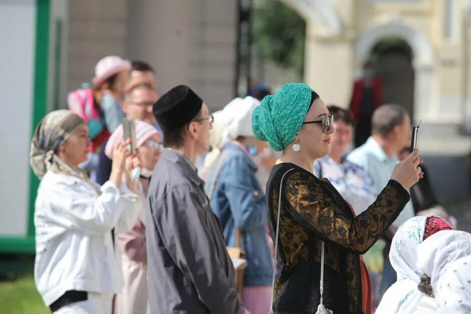 Какой сегодня году мусульман. Казань мусульмане. Мусульманки на городском празднике. Новый год у мусульман.