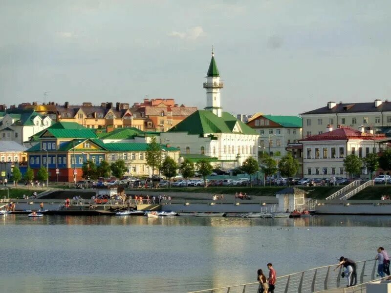 Татарскому в казани быть. Старо-Татарская Слобода в Казани. Казань Старо Татарская Слобода достопримечательности. Татарская Слобода Казань экскурсия. Озеро кабан и Татарская Слобода.