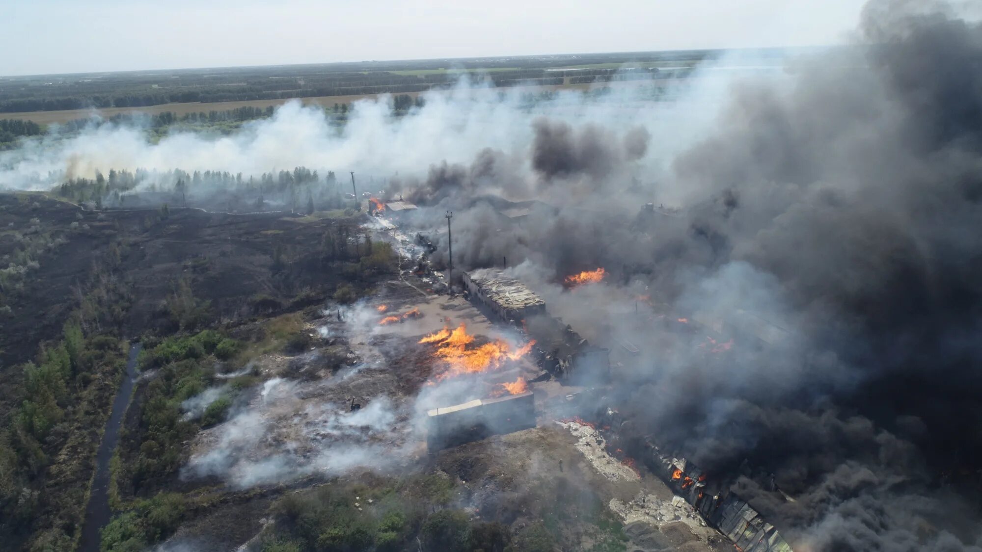 Пожар в Омске 2021. Пожар Омск 05.06.2022. Пожар. Внутренние пожары.