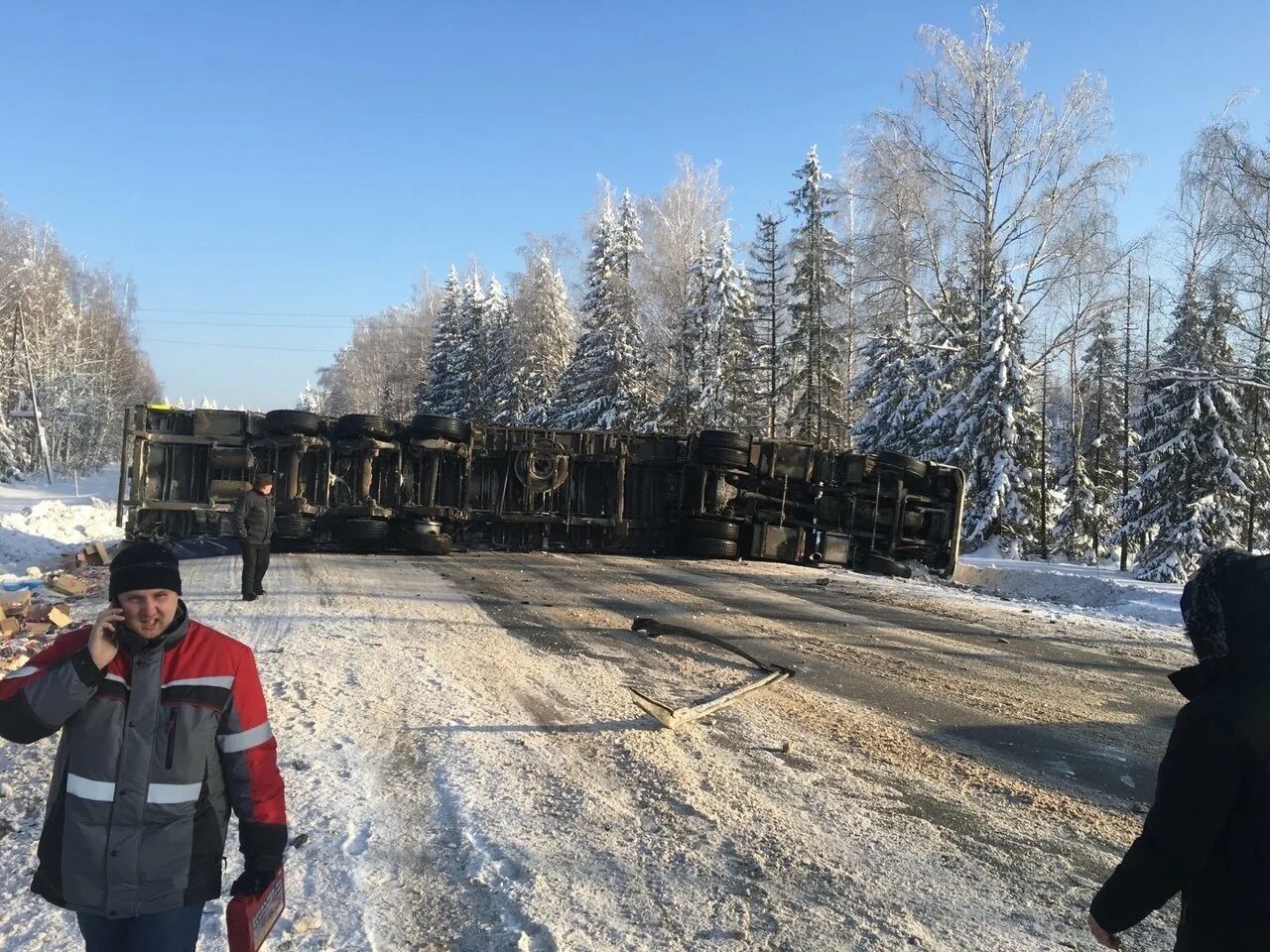 Военные перекрывают дороги. ДТП Якшур Бодьинский тракт. Якшур-Бодья Удмуртия. Якшур-Бодьинский тракт авария.