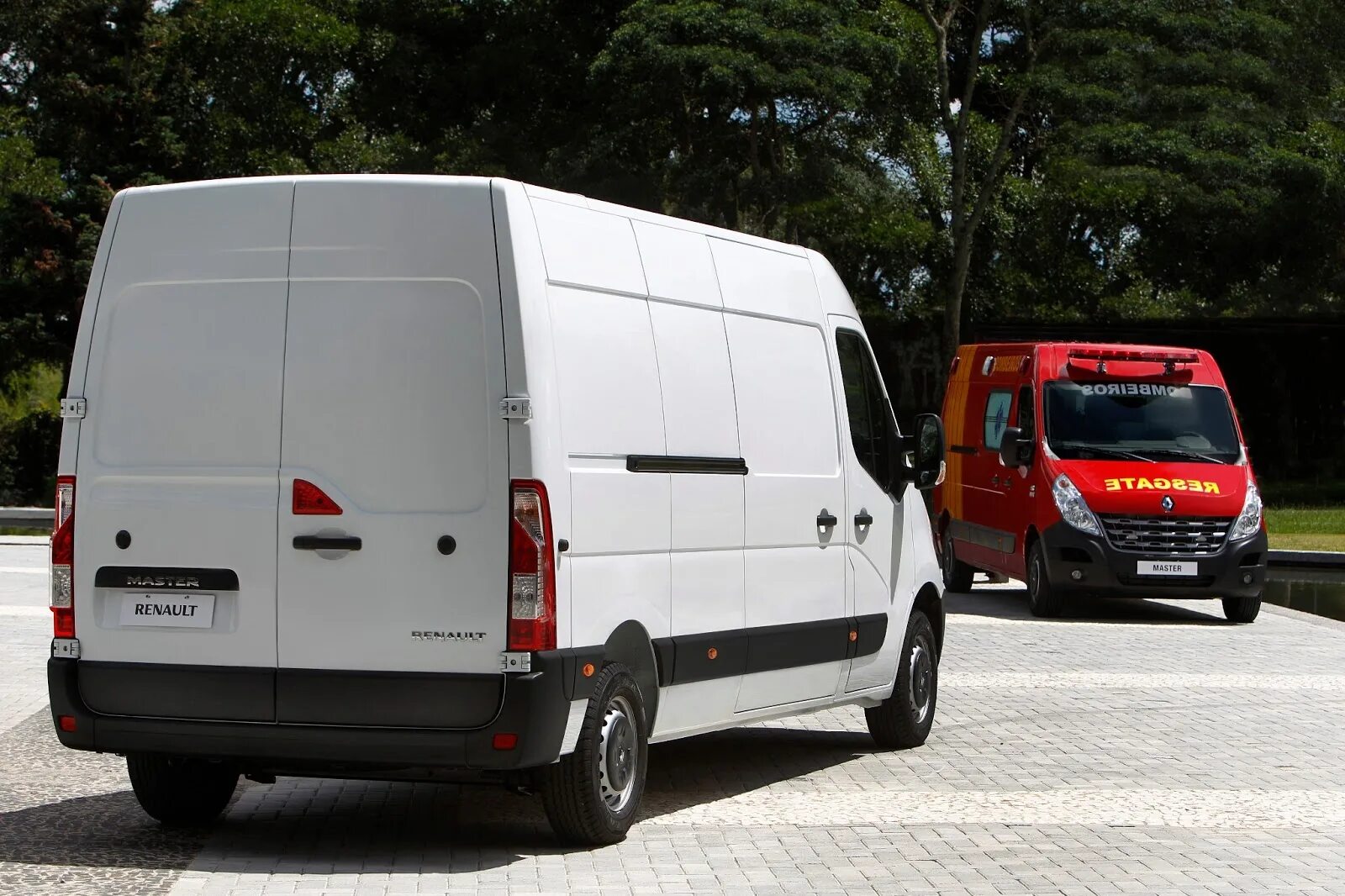 Renault master iii. Renault Master 3. Renault Master 2. Renault Master 2023. Renault Master 3.5т 2022.