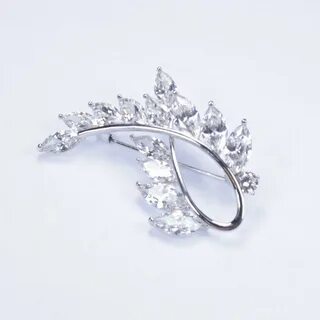 Серебряные броши