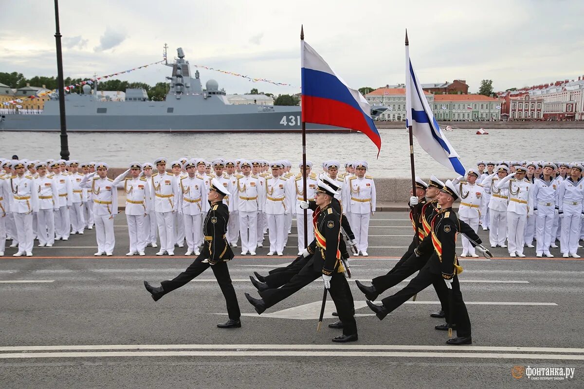 парад российских моряков. парад российских моряков. военно морской флот войска российской федерации. вмф рф моряки на параде. морской флот.