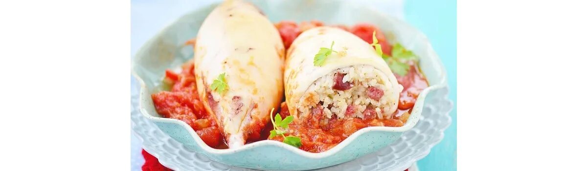 Кальмары фаршированные рисом и овощами