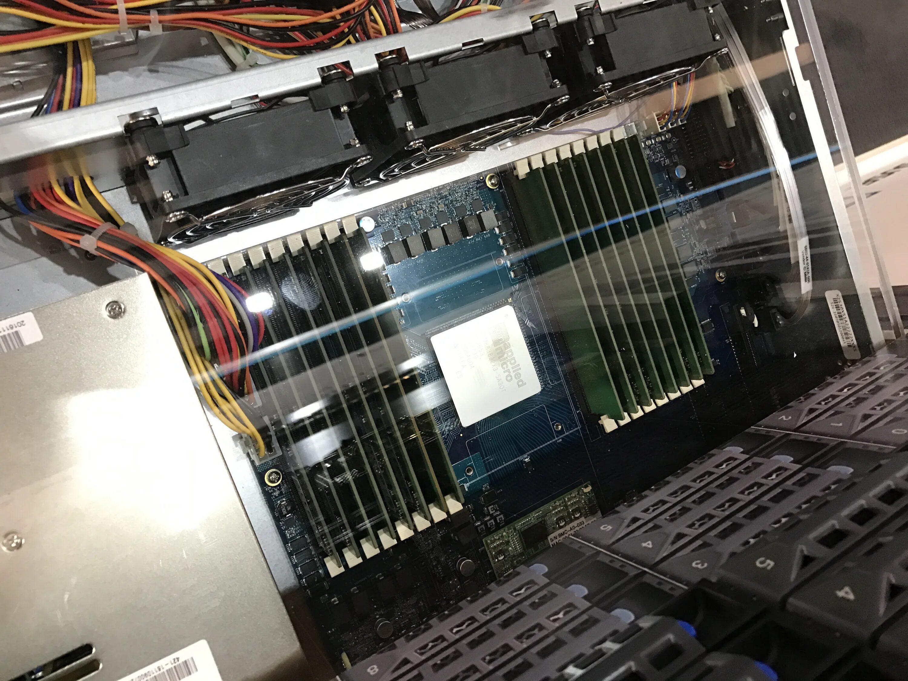 Cpu сервера. Процессор для сервера. архитектуры серверных процессоров. сервер на 6 процессора. охлаждение эл. щитовых всех серверных процессоров.