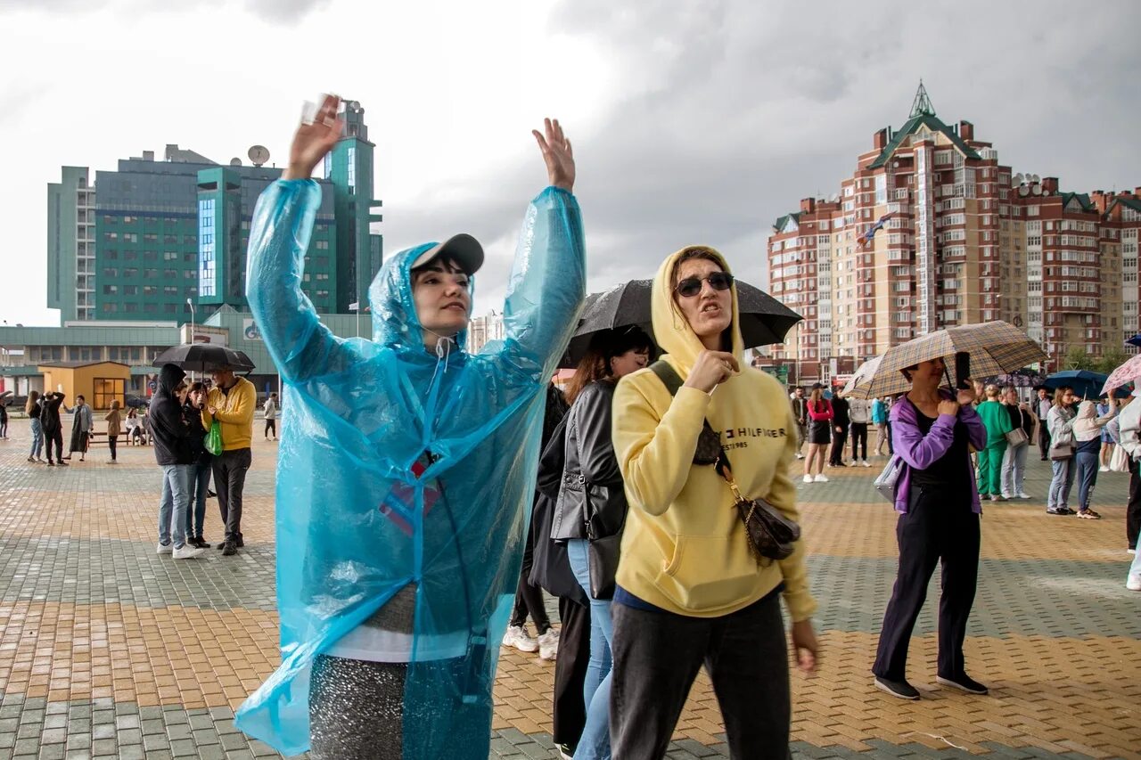 Open project air группа. Open project air группа. Open air сургут 2024. Молодёжные фотосессии в сургуте. Теле-клуб, летняя площадка.
