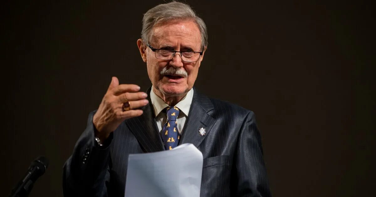 Худрук малого. Худрук малого. Лев додин режиссер. Худрук малого. Худрук малого.