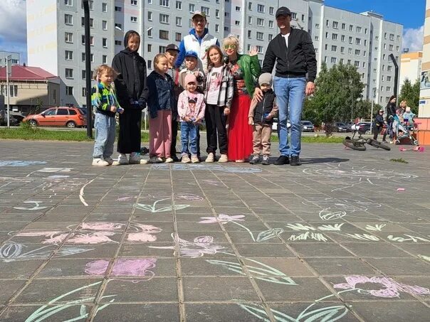 Конкурс детвора. Рыбинск, танцевальнвй сад усквера. Молодежный центр Барс Елабуга директор. Сквэр-данс флаг.