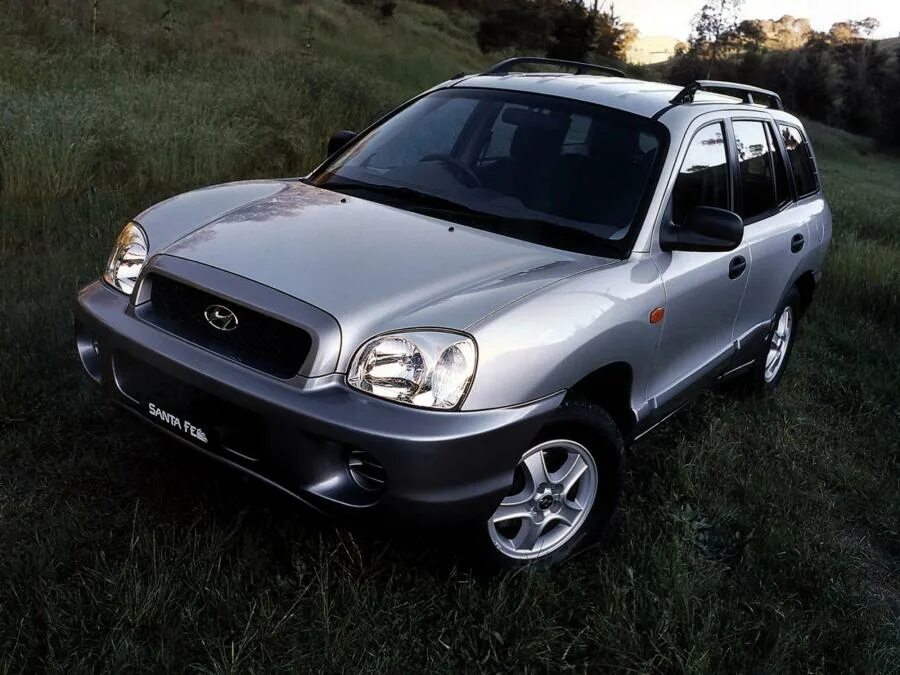 Hyundai santa fe 2001 года. Hyundai Santa 2001. Hyundai Santa Fe 2002. Хендай Санта Фе 2001 года. Хёндай Санта Фе 2000-2001.