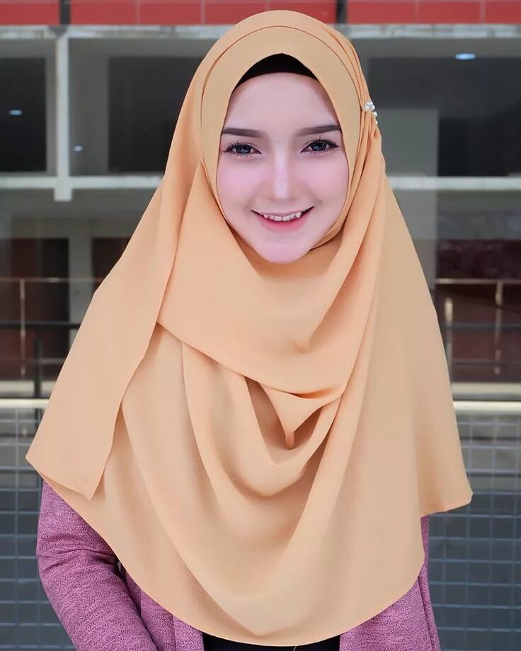 Indonesia hijabers. Индонезийские мусульманки. Sofia lee хиджаб. Индонезийки в хиджабе. Талия в хиджабе.