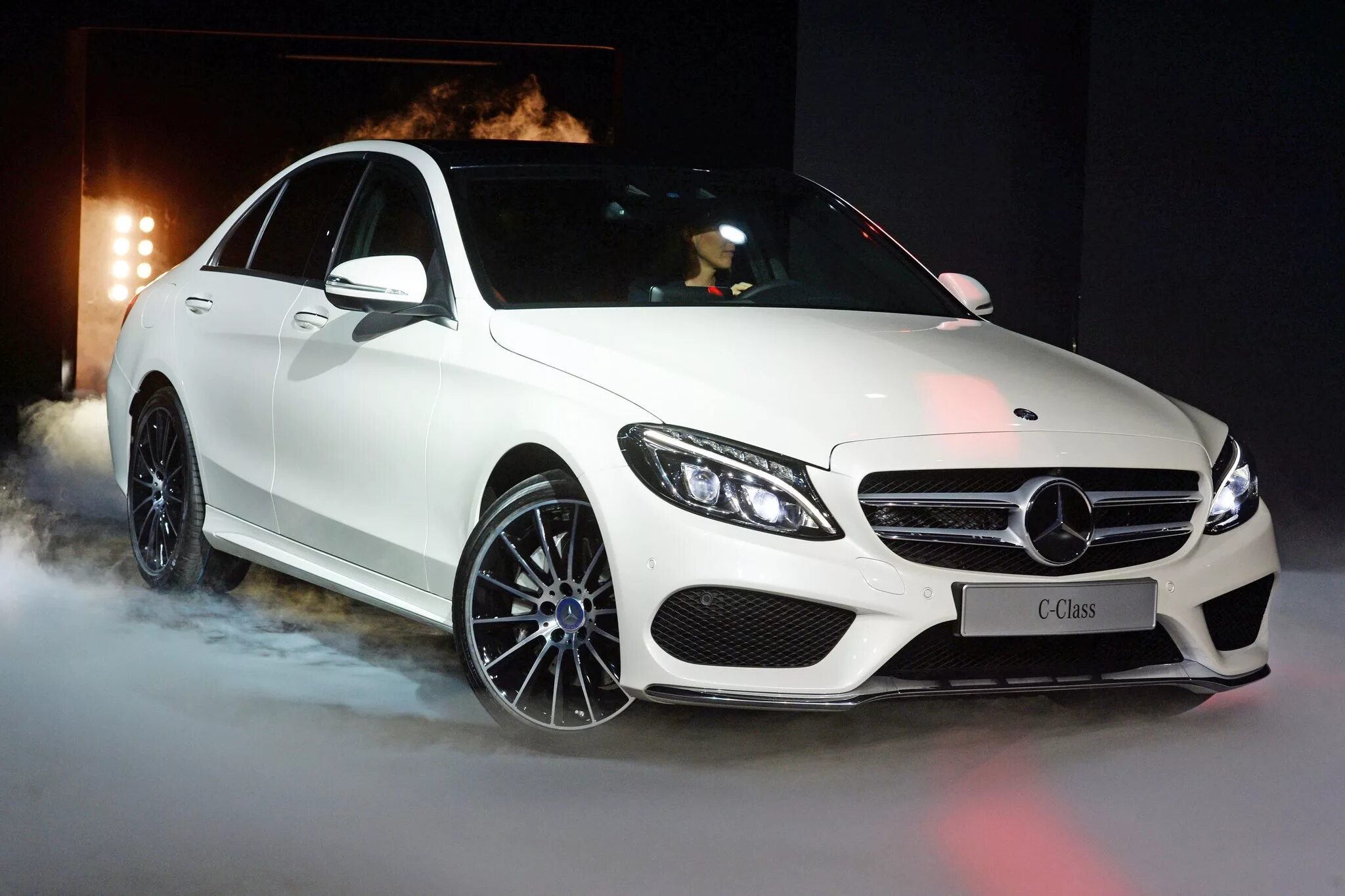 Це класс. Mercedes c class 2015. Мерседес c класс 2015. Mercedes-Benz c-class 2015. Мерседес c class 2015.