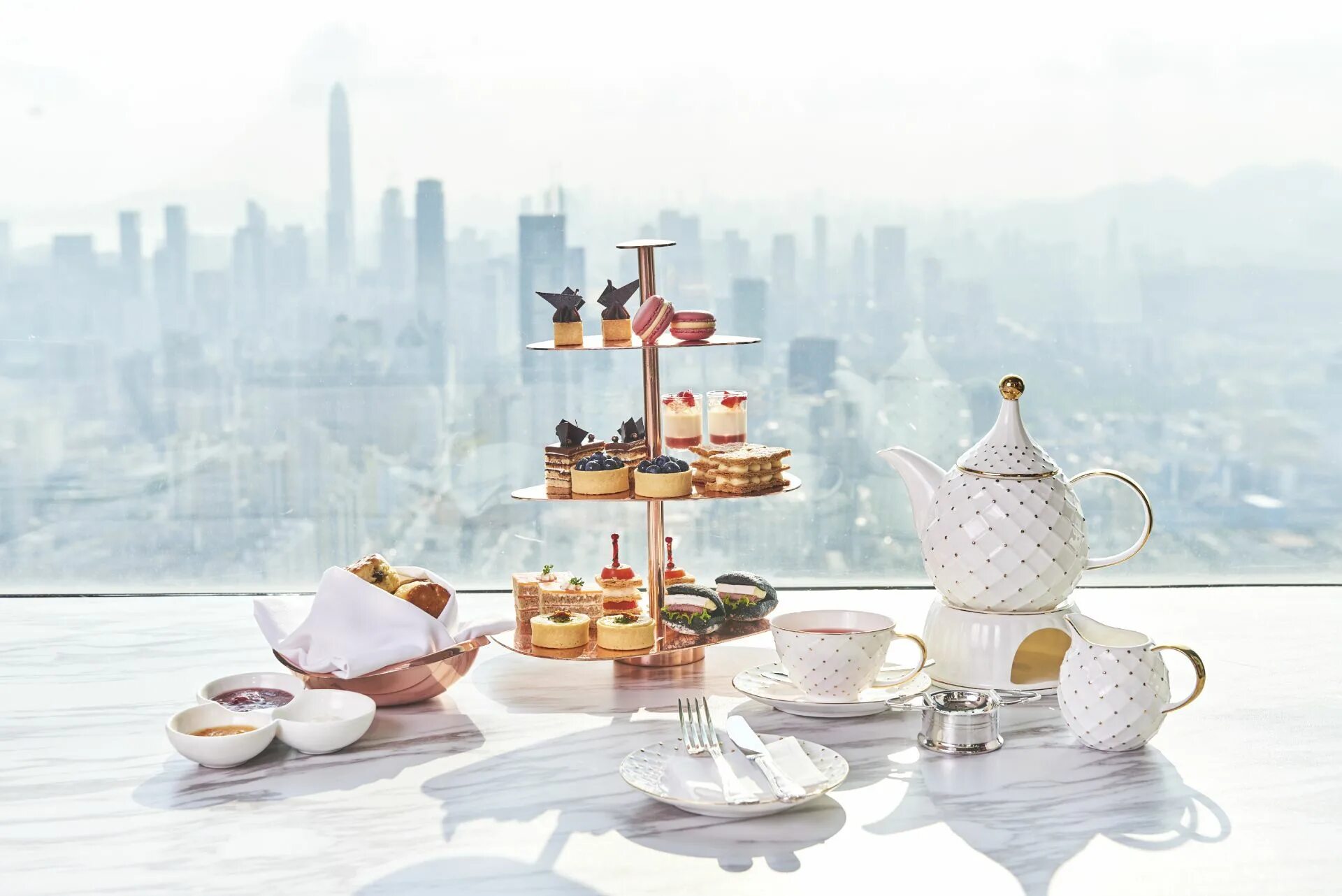 English afternoon. St Regis чайная церемония с балериной. English afternoon Tea.