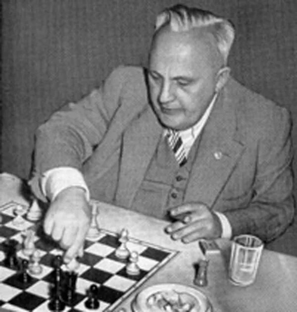 Ефим боголюбов шахматист. Боголюбов ефим дмитриевич шахматист. Алехин боголюбов 1934. Ефима боголюбова. Ефим боголюбов шахматист.