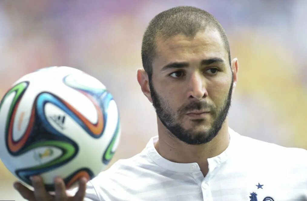 Benzema футболист.