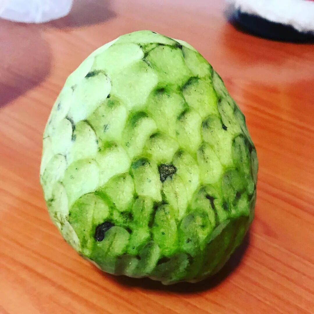 Аннона нойна. Сахарное яблоко черимойя. Аннона нойна. Черимойя фрукт. Нойна фрукт.