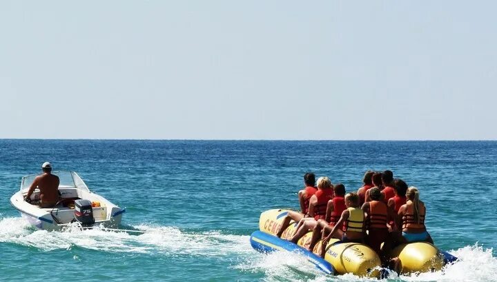 Seas 14. Водный мотоцикл туризм в Крыму. Алушты гидроциклы. Банан на море. ЧП на банане на море.