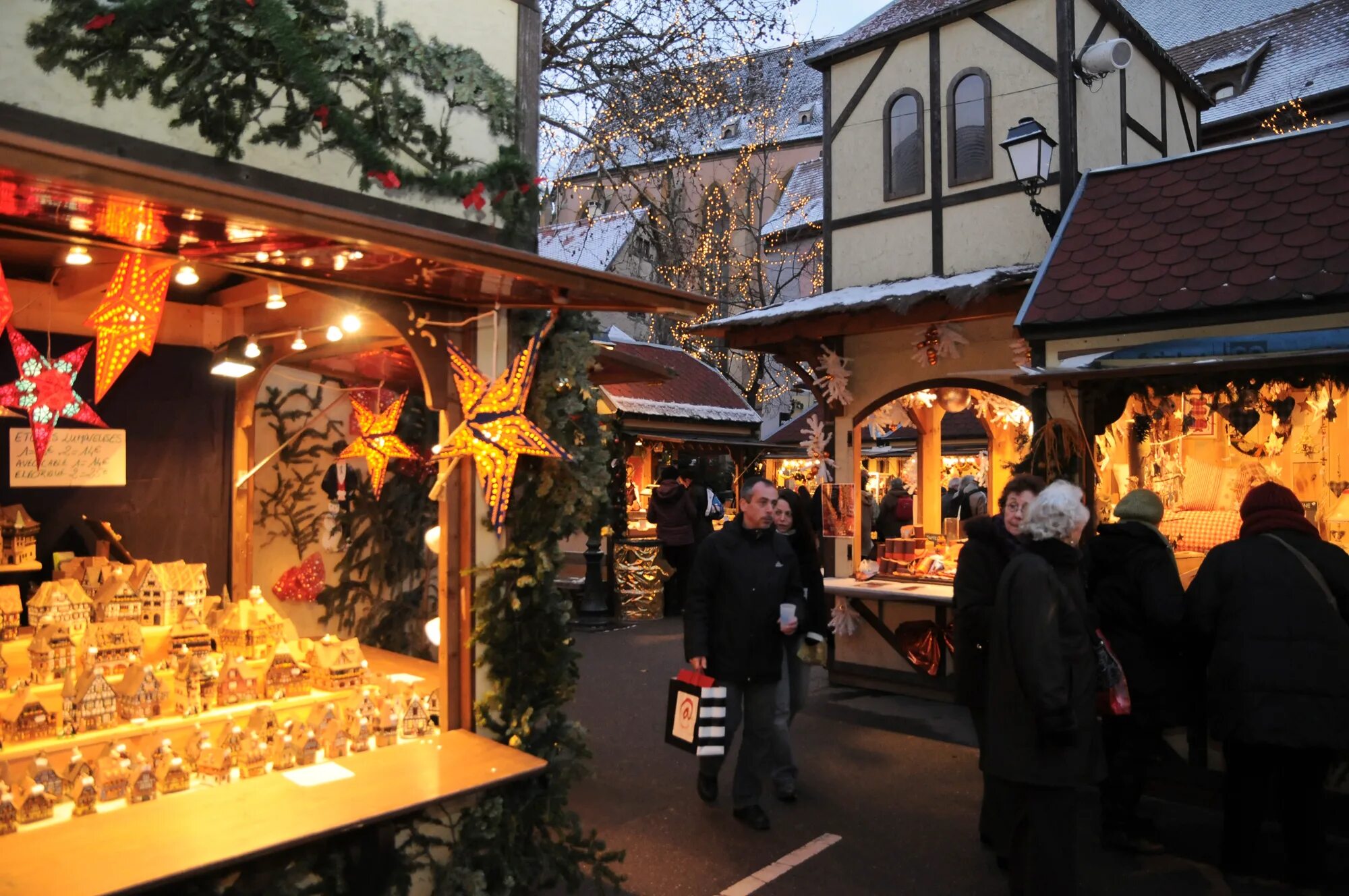 рождественская ярмарка christkindlmarkt. рождественская ярмарка под открытым небом 7 букв. европейская новогодняя ярмарка. клуж-напока christmas. рождественская ярмарка под открытым небом 7 букв.