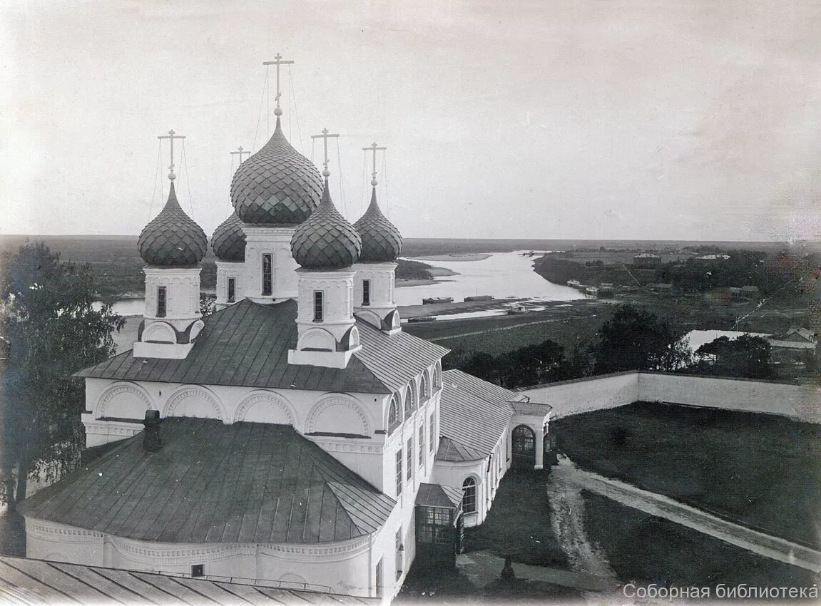 Сайт макарьевская библиотека. Макарьевский монастырь Костромская. Макарьево-Унженский монастырь. Макарьево Желтоводский монастырь.