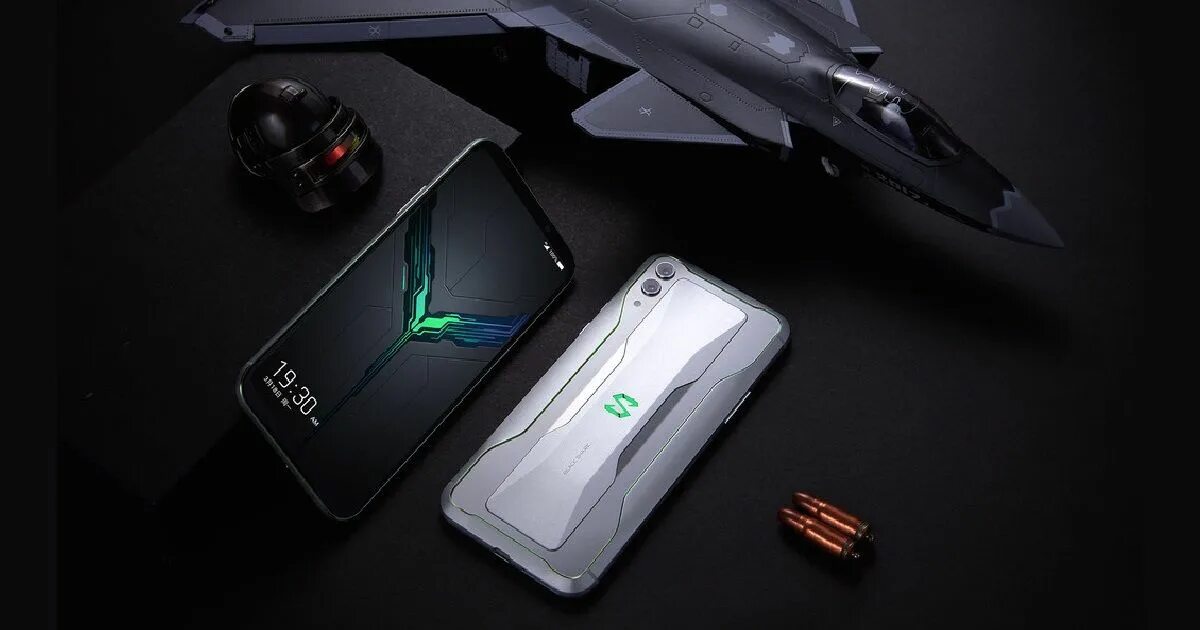 Смартфон 2025 аккумулятором. Смартфон блэк шарк 2. сяоми блэк шарк. xiaomi black shark 2. xiaomi black shark 4 pro.