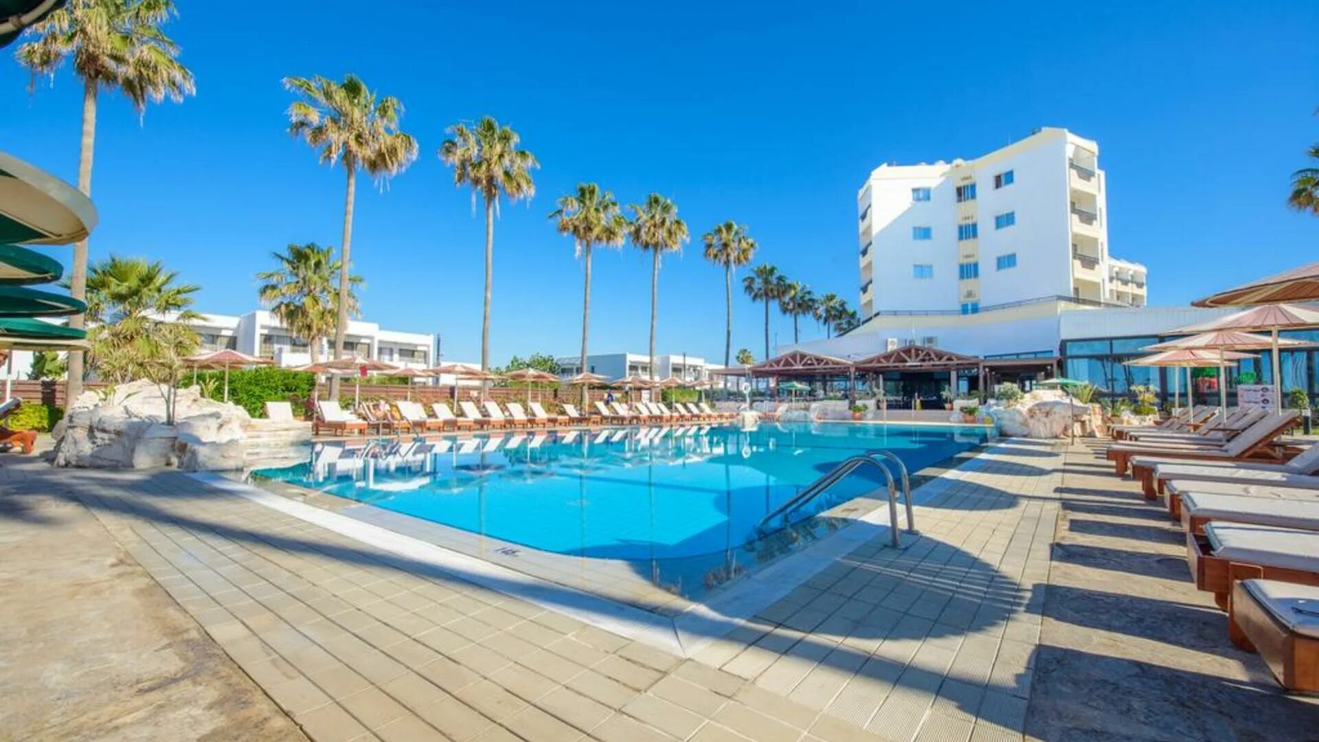 Anonymous beach hotel. Пляж адамс бич кипр. Айя напа бич отель. Айя напа бич отель. Анмария бич отель кипр айя-напа.