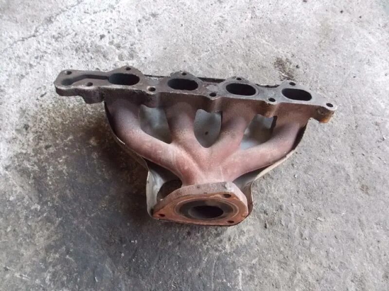 коллектор 250. что стоит в коллекторе впускном на шевроле авео т 200 1. впускной коллекторе лексус ис 250. Chevrolet aveo t250 1. приемная трубка впуска карбюратора aprilia rs50.