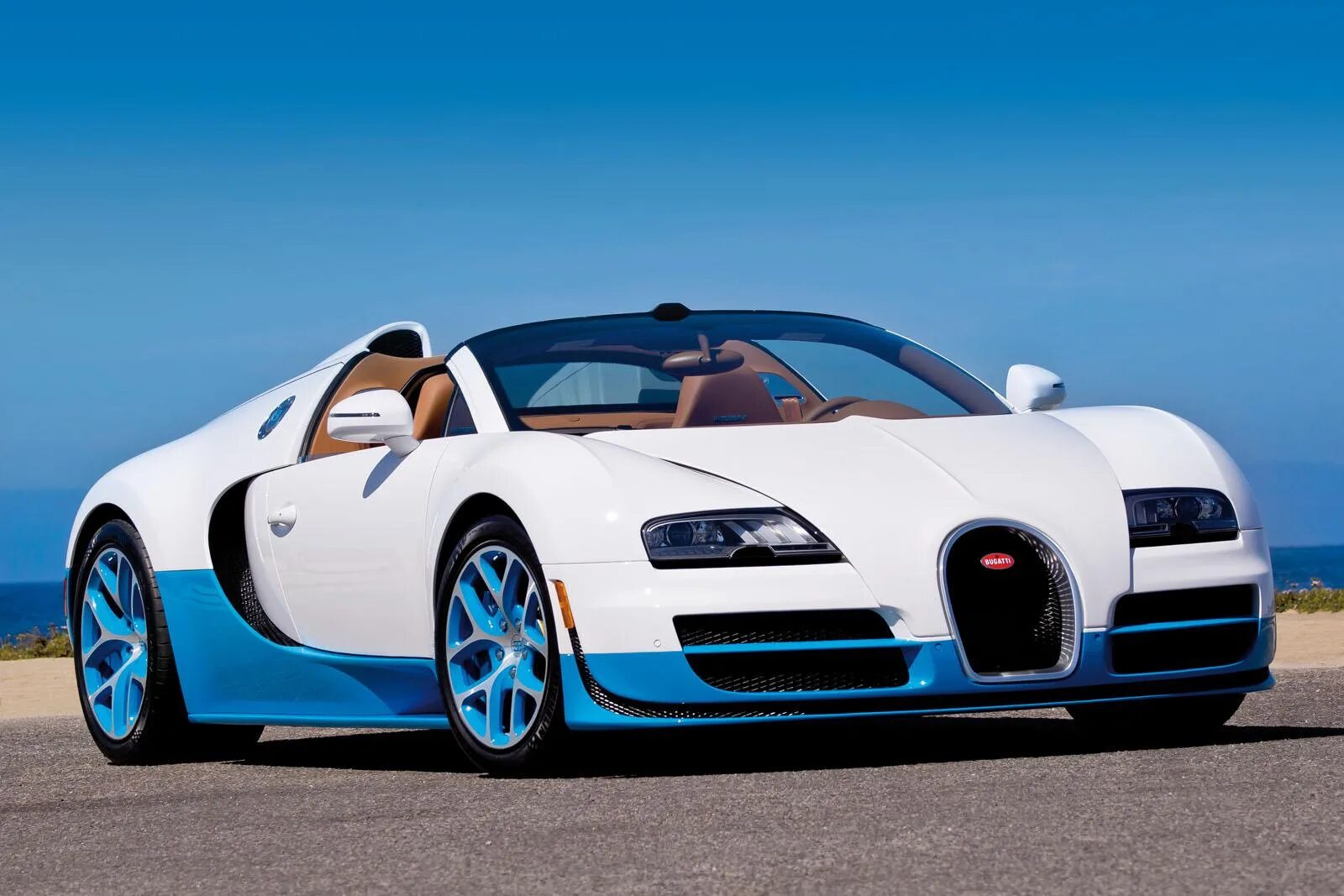 Bugatti veyron grand sport. Bugatti Veyron 16.4 Grand Sport Vitesse. Bugatti Veyron Vitesse. Bugatti Veyron 16.4. Bugatti Veyron Grand Sport Vitesse 2012.