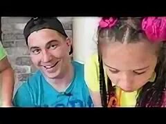 Сколько лет амине и камилю