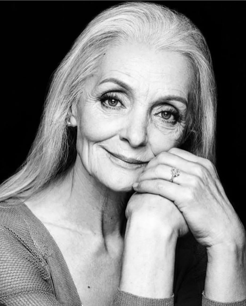 Валентину ясень. Валентина нейморовец актриса. валентина ясень (нейморовец).. валентина ясень олдушка. валентина ясень модель в молодости.