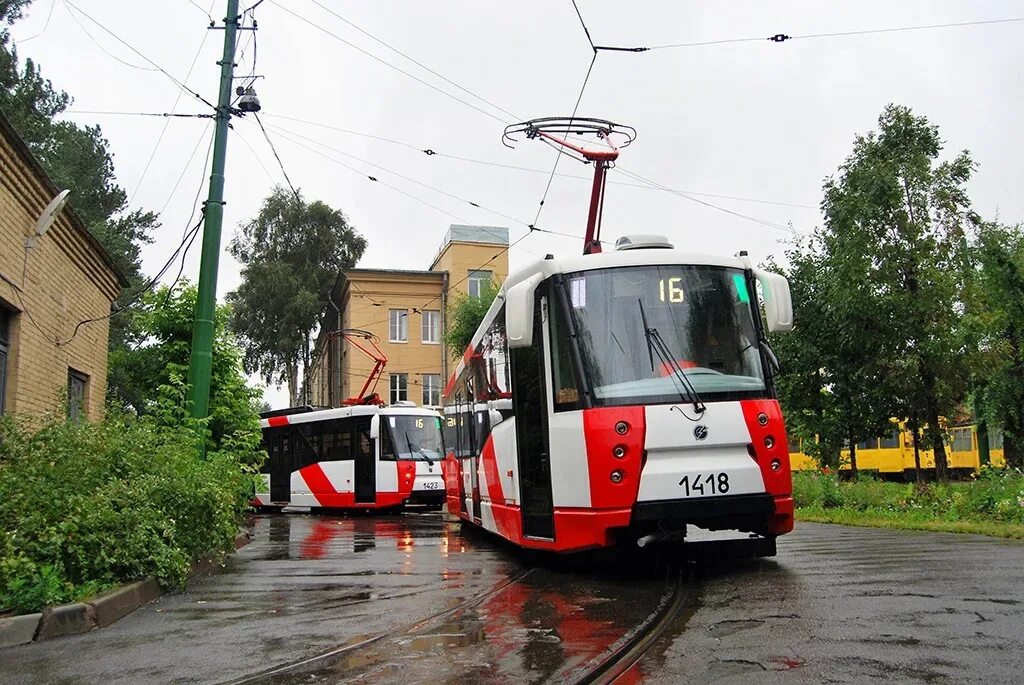 Лм-2008 трамваи в Санкт Петербург. Лм-2008 Москва. Трамвайные вагоны лм-2008. Трамвай 16 Санкт-Петербург.