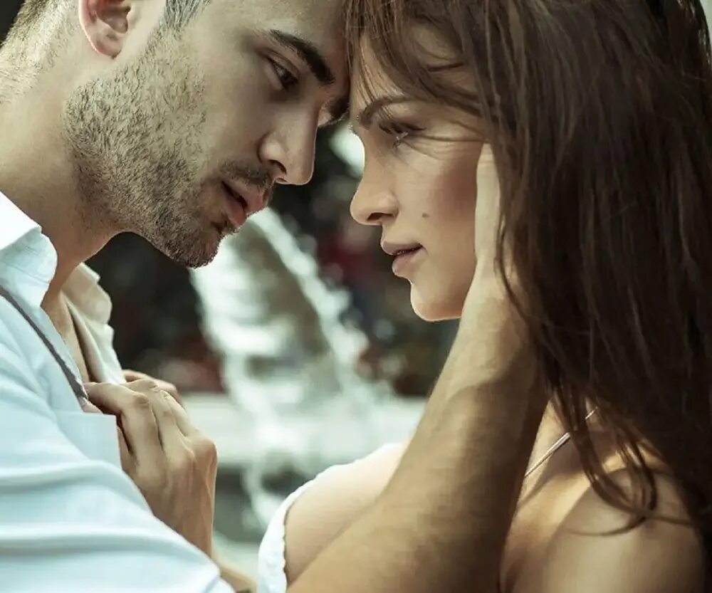 Можно чтоб было парней. Мужские статусы про женщин. Цитаты нужен друг парень. Парень и девушка любовь. Встретил бывшую с парнем.