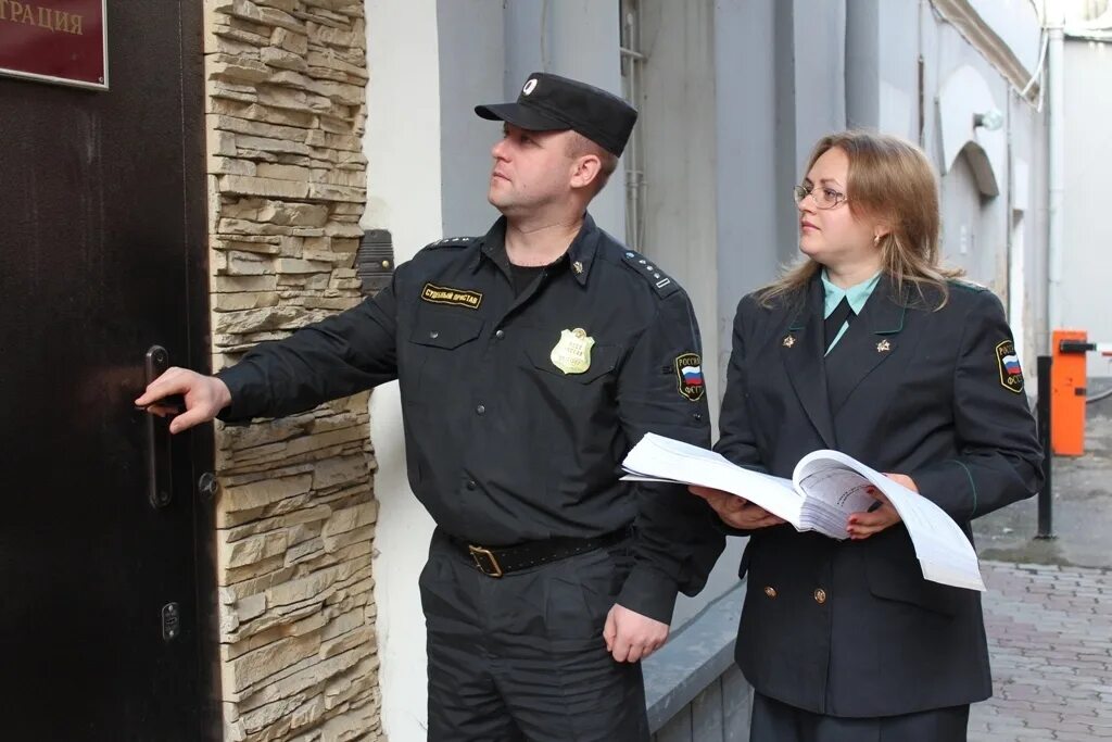 Судебный ис. Судебный пристав фссп. фссп пристав исполнитель. сотрудник фссп. судебный исполнитель.