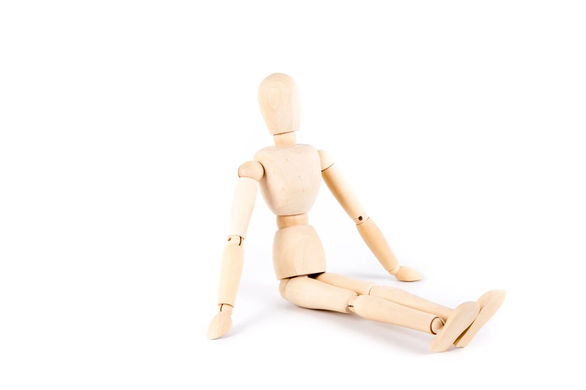 Деревянная кукла гестальта. Манекен портновский. Портновский манекен мэдвик. Манекен обложка. Манекен лов.