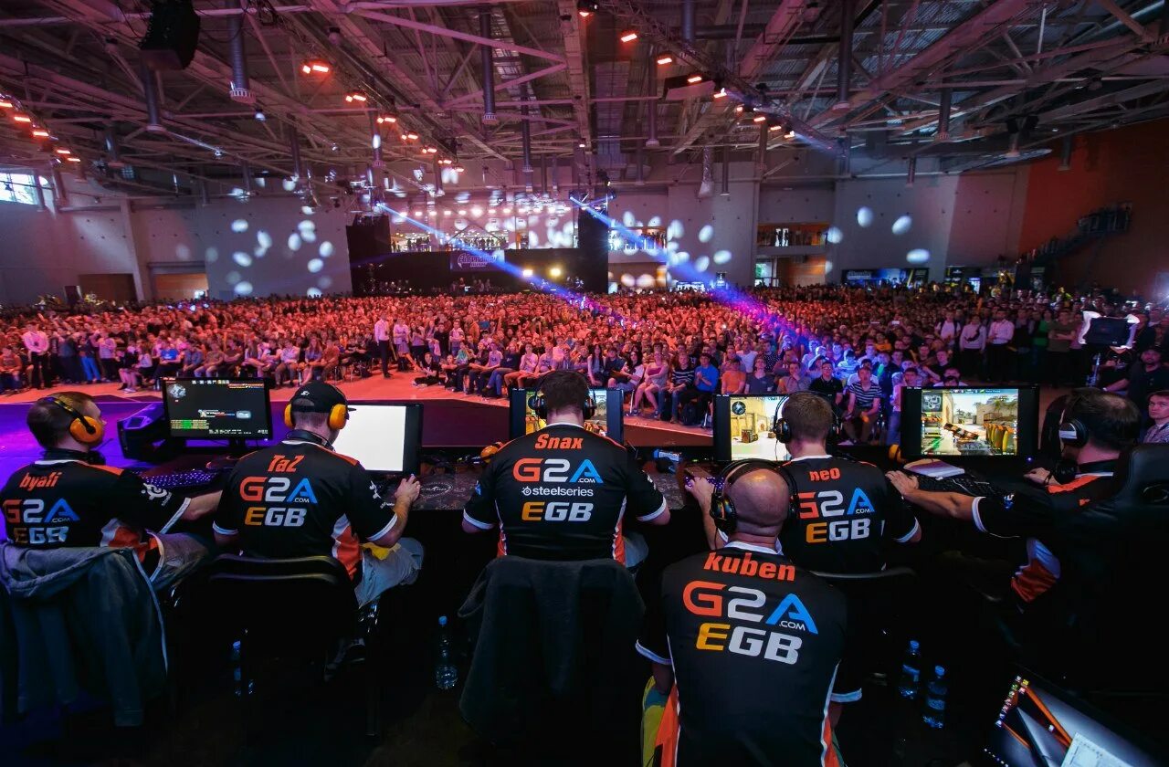 Как попасть в киберспорт по кс. Кибертурнир cs go. counter-strike: global offensive киберспорт. киберспорт counter strike. киберспортивная арена кс го.