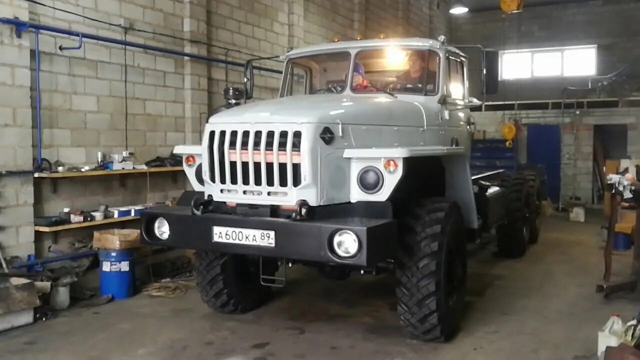 Уралы собирают. Арктический автобус урал. Прицеп для садко некст 4х4. Завод уралаз миасс. Урал 2022 грузовик.