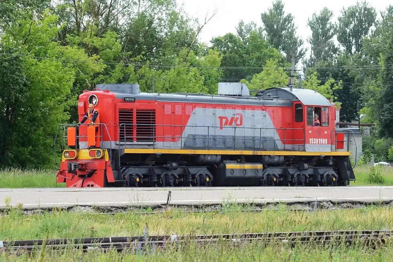 Тепловоз тм 2. Маневровый тепловоз тэм2. Тепловоз майнеровый темп 2у. Тепловоз тм 2. Тепловоз тм 2.