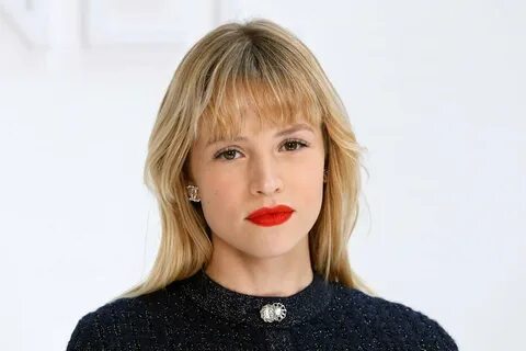 Marie Papillon évoque sa relation avec Angèle : "J'ai envie de mo...