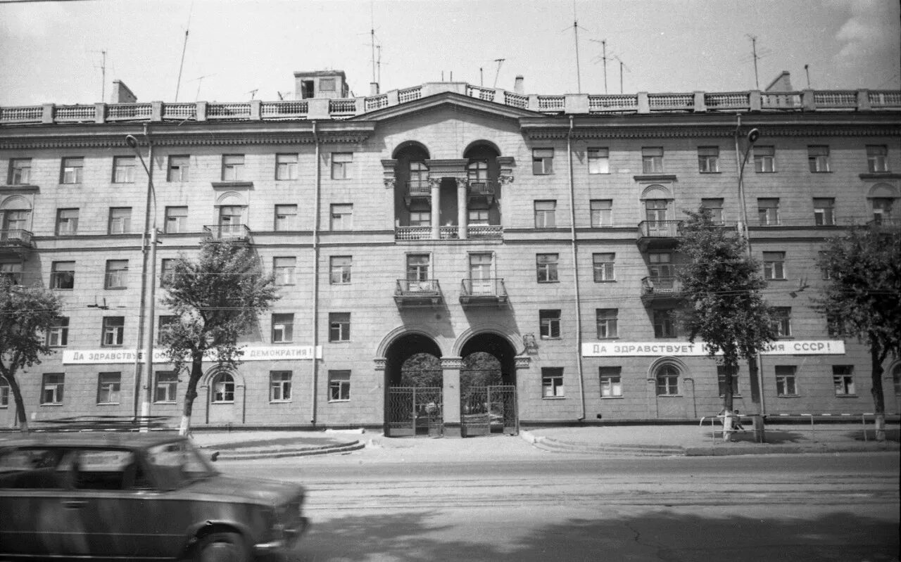 новосибирск дзержинский район проспект дзержинского. площадь дзержинского района новосибирск. пермь улица ленина сквер гайдара. дзержинский район пермь стелла. дзержинский районный улицы.