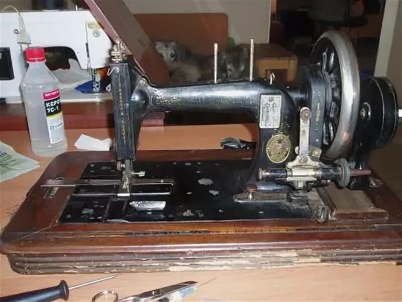 Челнок старый. Biesolt and Locke швейная машинка. Швейная машинка Biesolt Locke Meissen. Швейная машина Зингер Biesolt Locke Meissen. Лобзик из швейной машинки «Чайка м132».