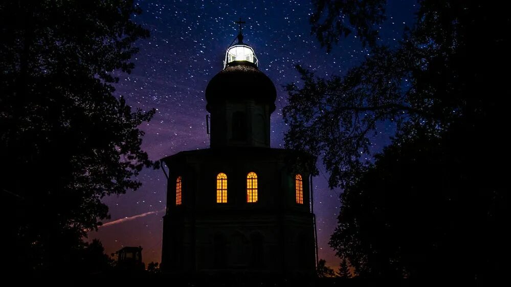 Костер и звездное небо. Храм ночью природа. Ночь грядущая - денис деев. Храм на нерли и звездное небо. Северное сияние бухта далёкая ладога 31 октября 2021.