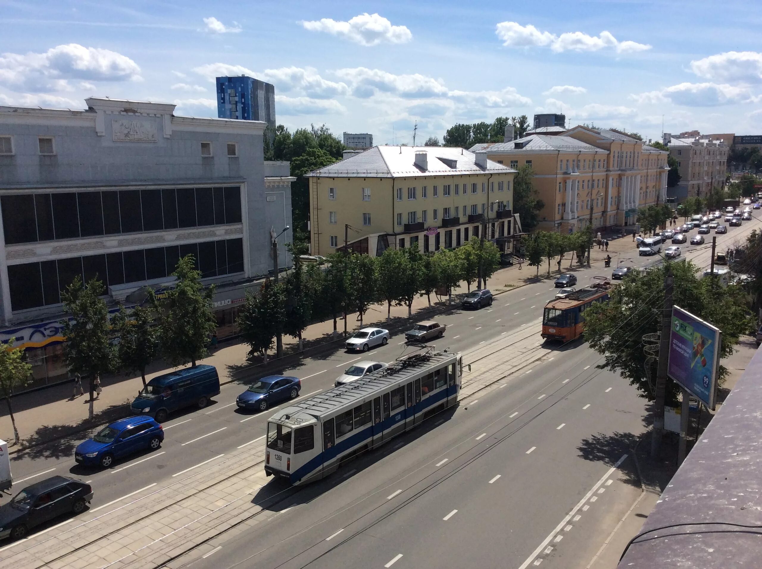Чебоксары улица юрия гагарина 33. Ул гагарина в королеве. Улица батенькова томск. Город гагарин улица гагарина памятник гагарина. Улица гагарина чебоксары.