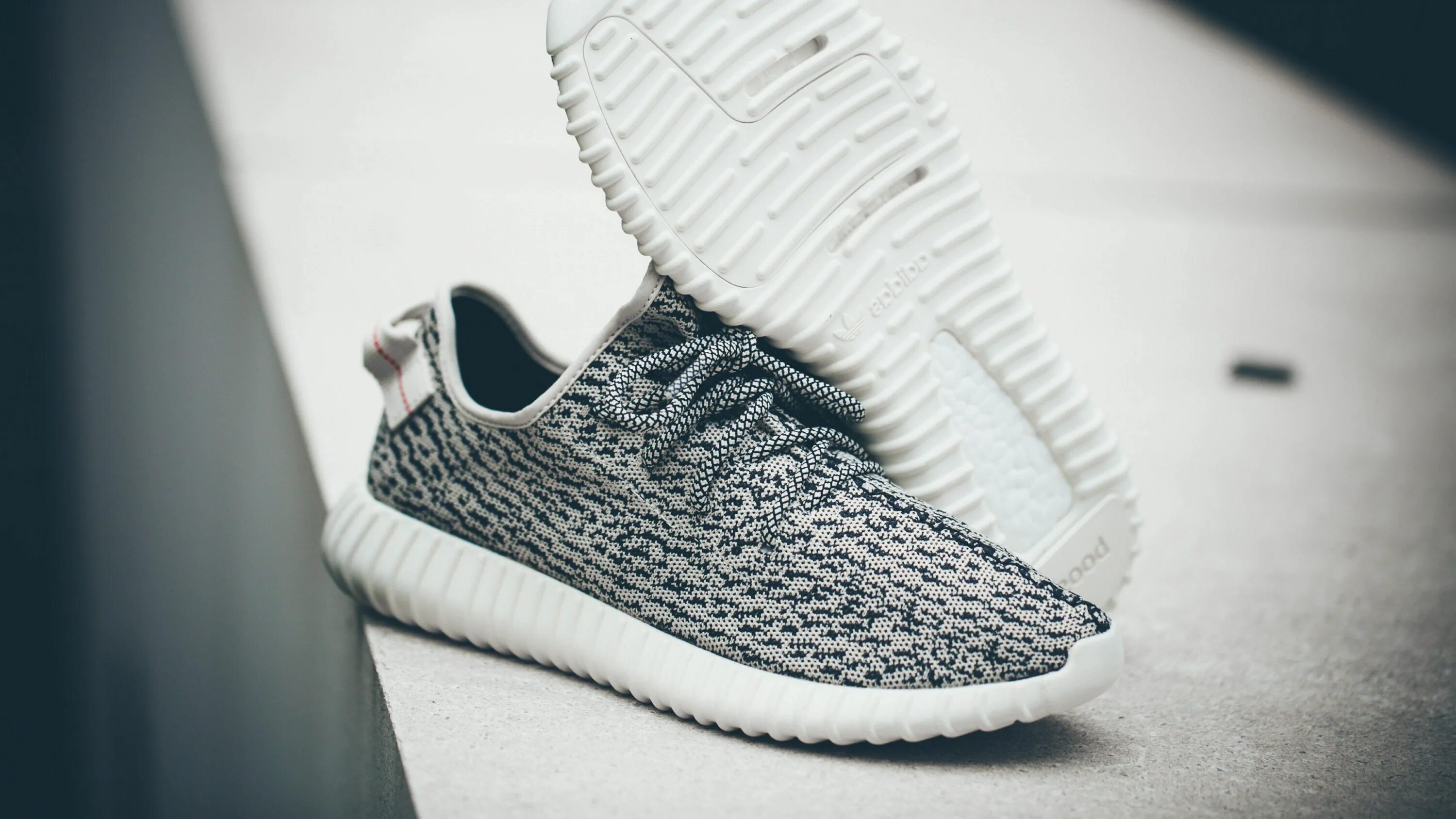 Adidas yeezy boost 350 black. Adidas easy boost. Кроссовки адидас yeezy boost. Adidas yeezy boost 350. Адидас изики 750.