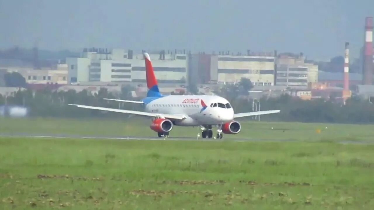 Взлет омск герцена. Взлет омск. взлёт азимута. аэродром азимут краснодар гонки. vp-bad.