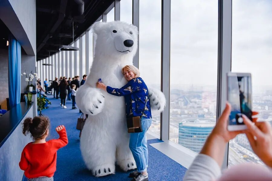 Включи большой российский. Панорамы медведь. Панорама 360 медведь. Панорама 360 Москва Сити медведь. Мишка панорамы белый.
