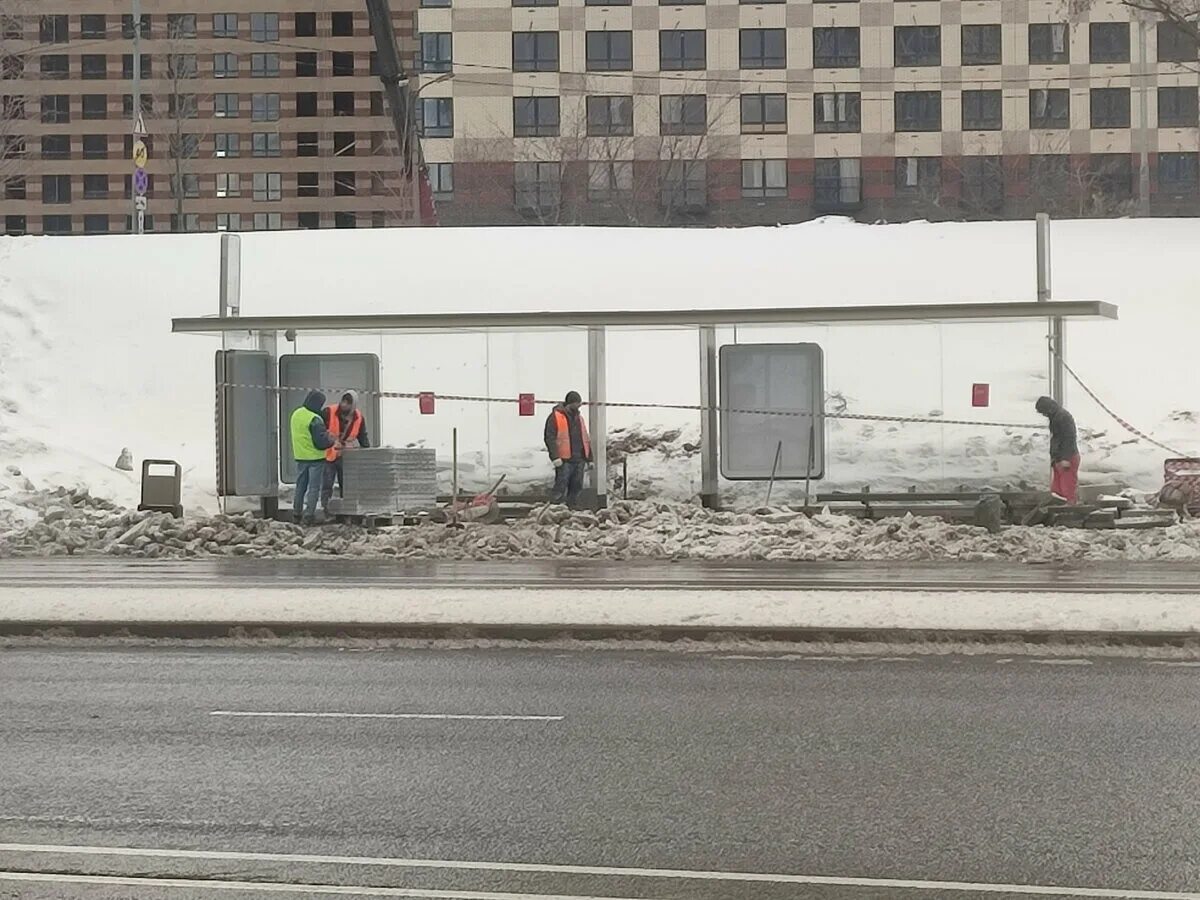 Красный строитель электродепо. Автобусная остановка. Выходим строиться. Выходим строиться. Москва в будущем.