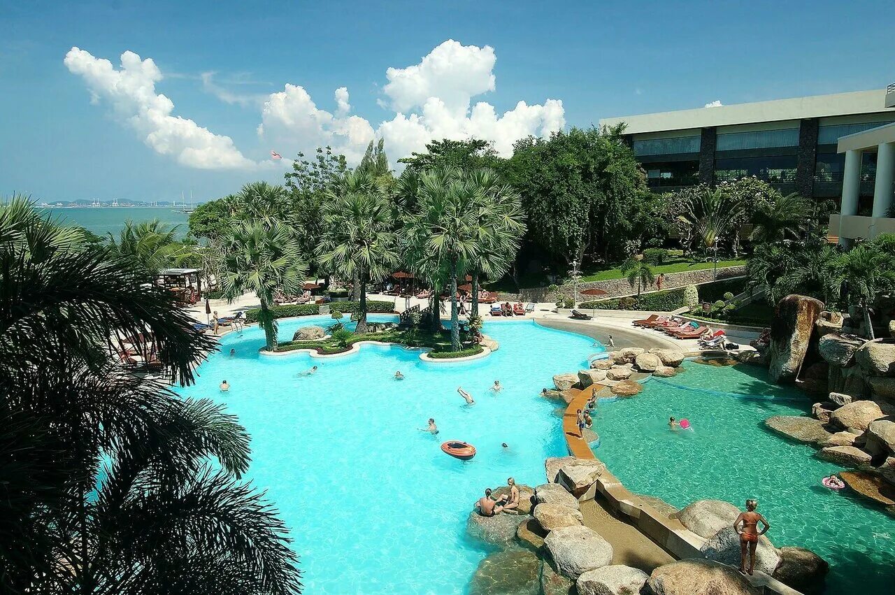 Garden sea view 4*. Гарден си вив резорт паттайя. Гарден си вив резорт паттайя. Отель гарден си вью паттайя. Паттайя море.
