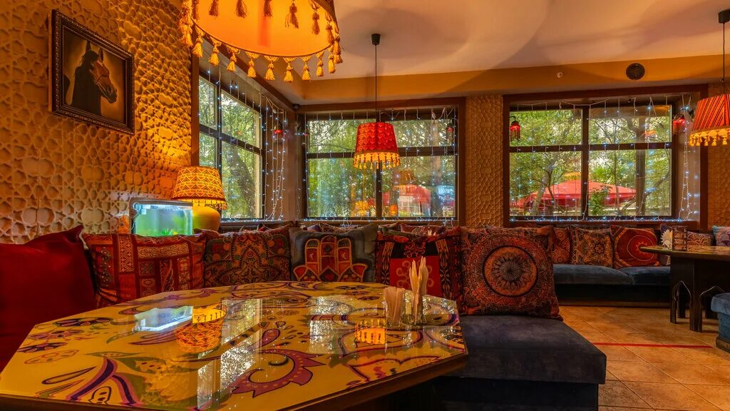 Ресторан дионис москва интерьер. Кафе сити миклухо-маклая. Кафе дионис на миклухо маклая. Общежитие рудн миклухо-маклая. Ул миклухо-маклая 55.