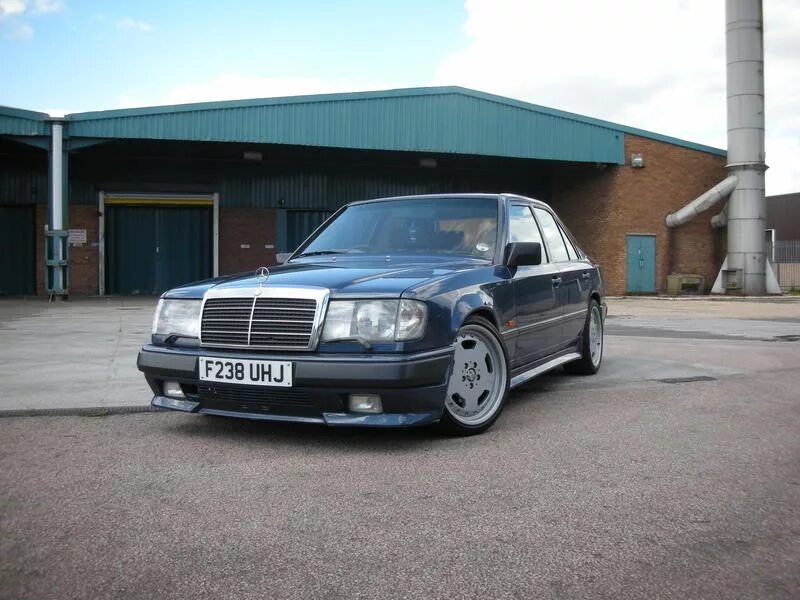 Mercedes benz w124 e500. Мерседес 124 дорестайл. Mercedes w124 e500. W124 e500. Mercedes w124 e500.
