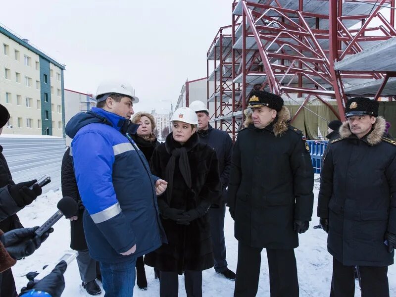 Расписание автобусов полярный. Ул старикова полярный. Петров владимир юрьевич александровск. Снежногорск мурманск. Полярный.