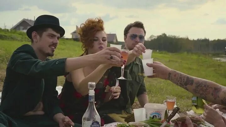The hatters разговор. Russian style the hatters. рашн стайл шляпники. the hatters стиль.