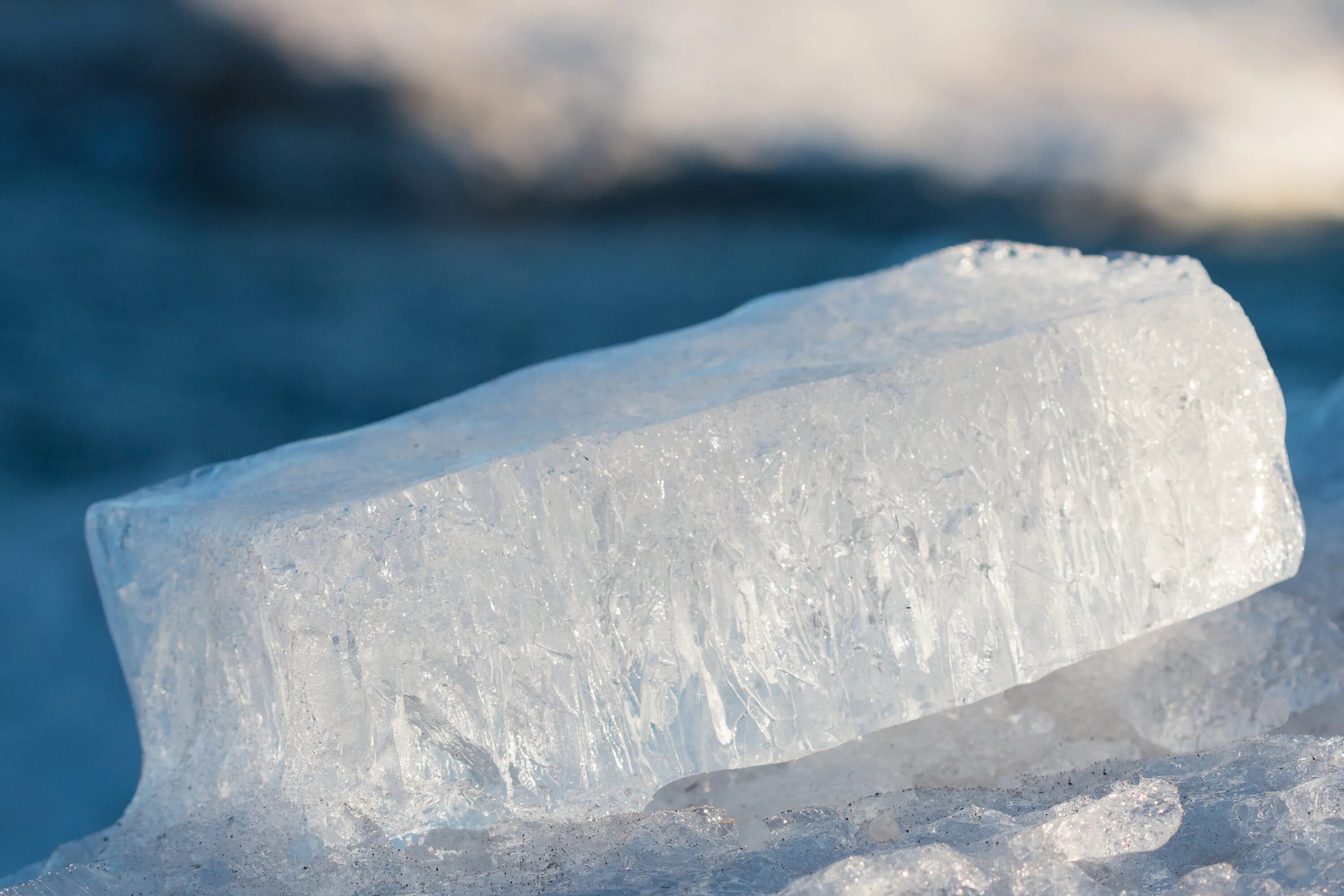 Ледяная глыба. Ледяные блоки. Ледяная вода. Вода со льдом. Iceice